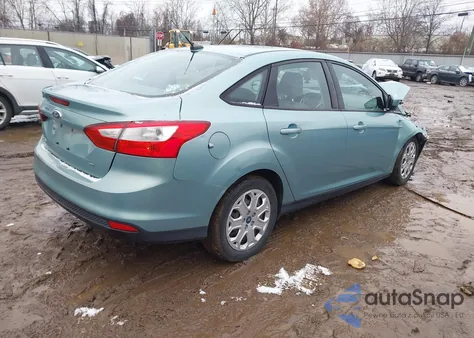 2012 Ford Focus Se z USA, uszkodzony, nr VIN 1FAHP3F25CL233521